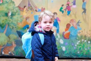 Príncipe George em seu primeiro dia de aula numa escola montessoriana.
